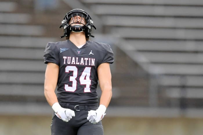 Tualatin.Central-Catholic.6A-football-final.Leon-Neuschwander.12